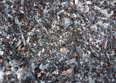 バッテリーの破片