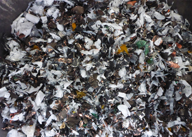 バッテリーの破片